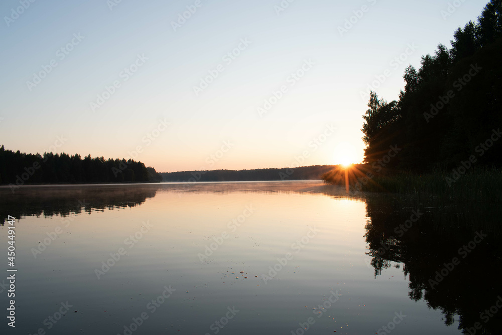 Obraz premium sunset on the lake