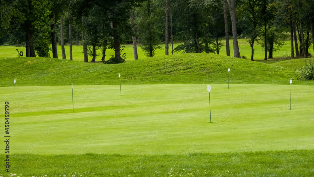Obraz premium Golf course in the morning