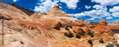 Coyote Buttes sandstone formations in Utah © Fyle