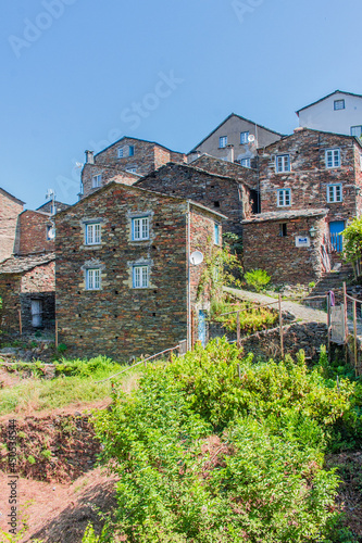 Stone wall on traditional village called Piodao in Portugal © Marcos Dultra