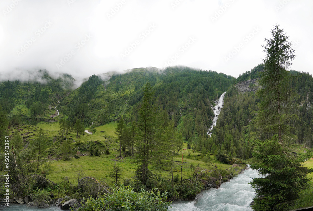 Auf dem Iseltrail: Wanderung zur Clarahütte von Prägraten - Schlechtes Wetter gibt es nicht Auf dem Iseltrail: Wanderung zur Clarahütte von Prägraten - Schlechtes Wetter gibt es nicht
