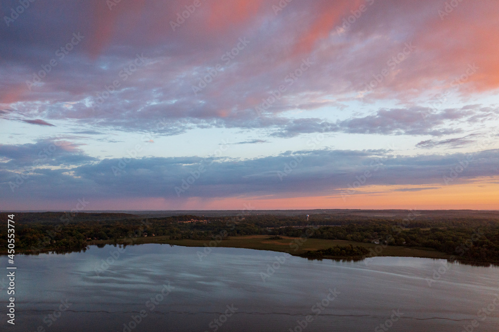 Fototapeta premium Colorful Sky captured during Golden Hour
