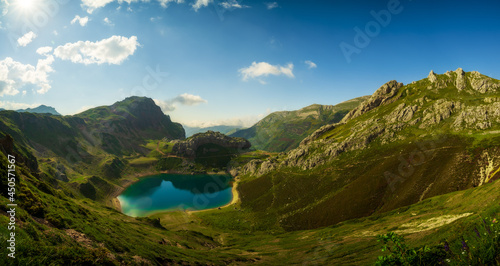 Fototapeta Naklejka Na Ścianę i Meble -  lake in the mountains, Somiedo