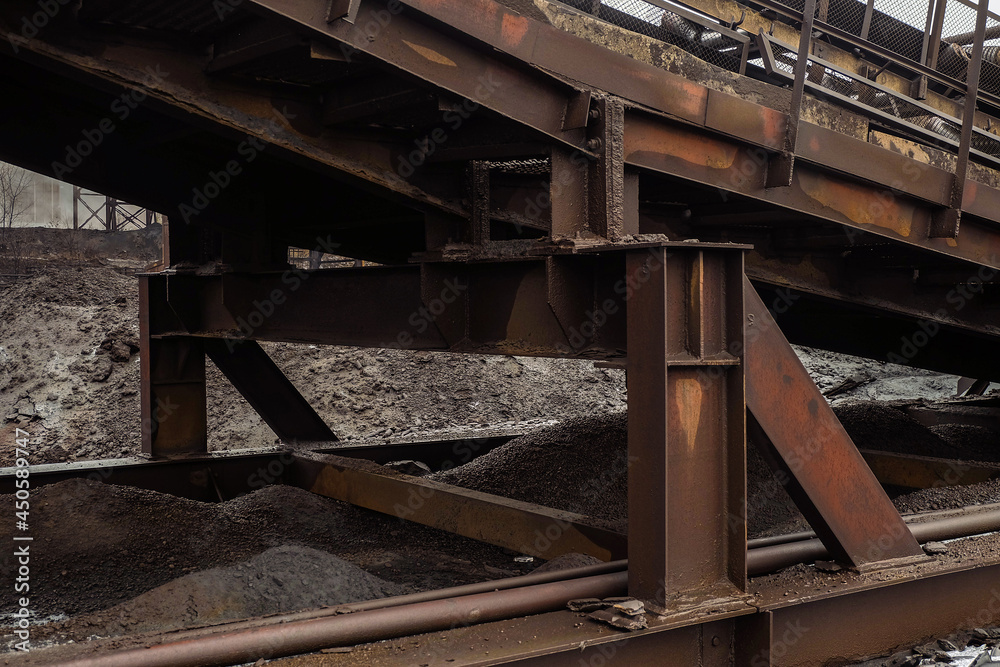 Supporting steel structures of a large belt conveyor Supporting steel structures of a large belt conveyor
