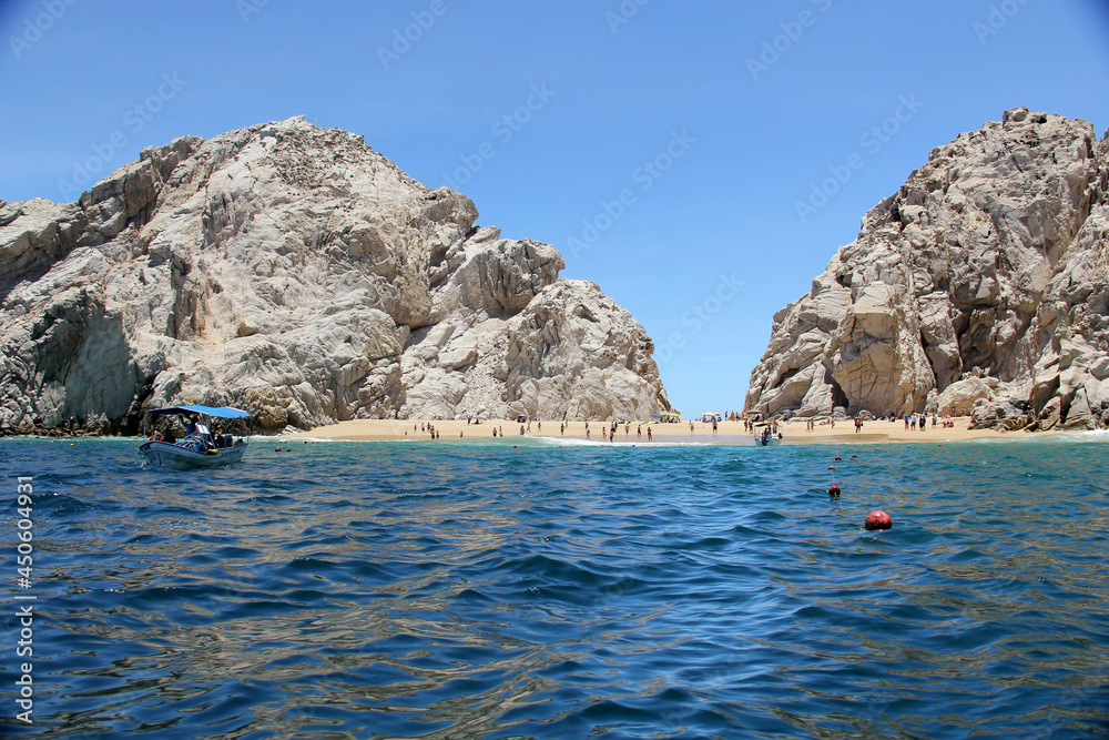 Fototapeta premium Large stones and rocky mountains in the Sea of ​​Cortes in Los Cabos Baja California Mexico 