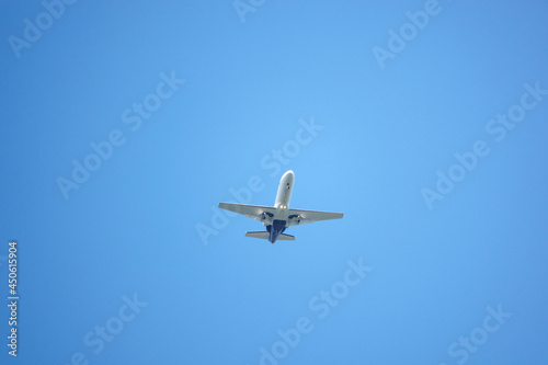  aircraft on approach has extended the landing gear