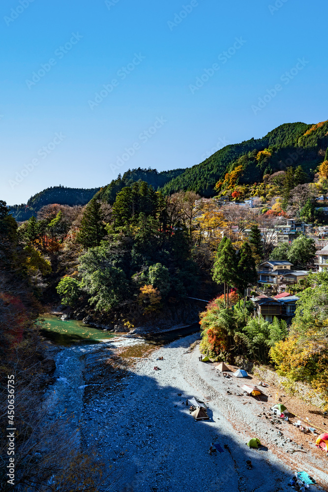 【東京都】奥多摩の紅葉風景	