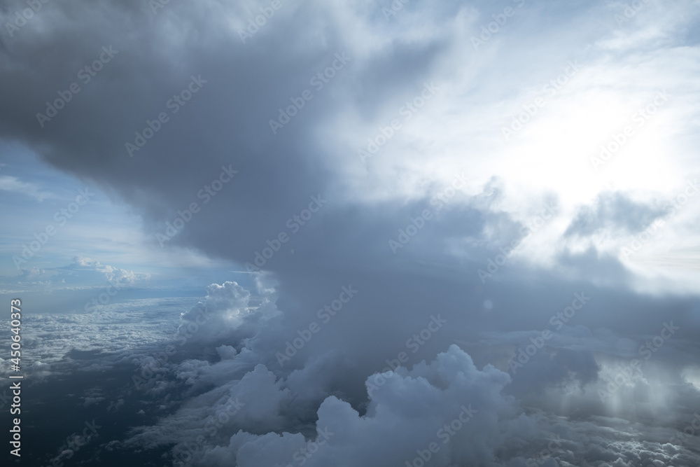Obraz premium Wolkenlandschaft aus Flugzeug Cockpit