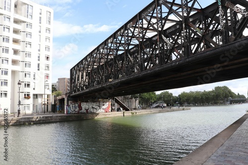 Foto Le bassin de La Villette, qui fait partie des grands canaux parisiens, ville de