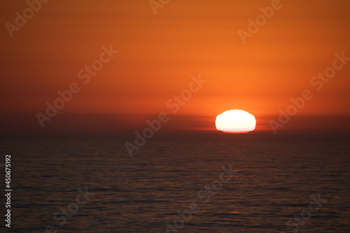 Fototapeta Naklejka Na Ścianę i Meble -  sunset in the sea