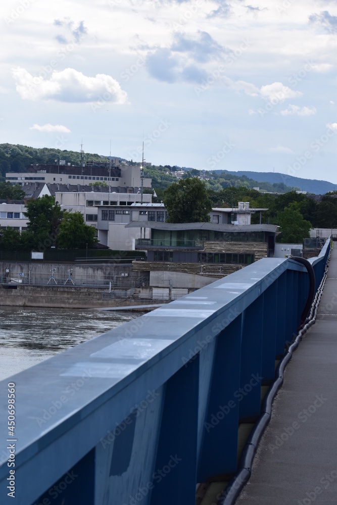 Schleuse Koblenz, letzte Moselschleuse vor dem Deutschen Ecke