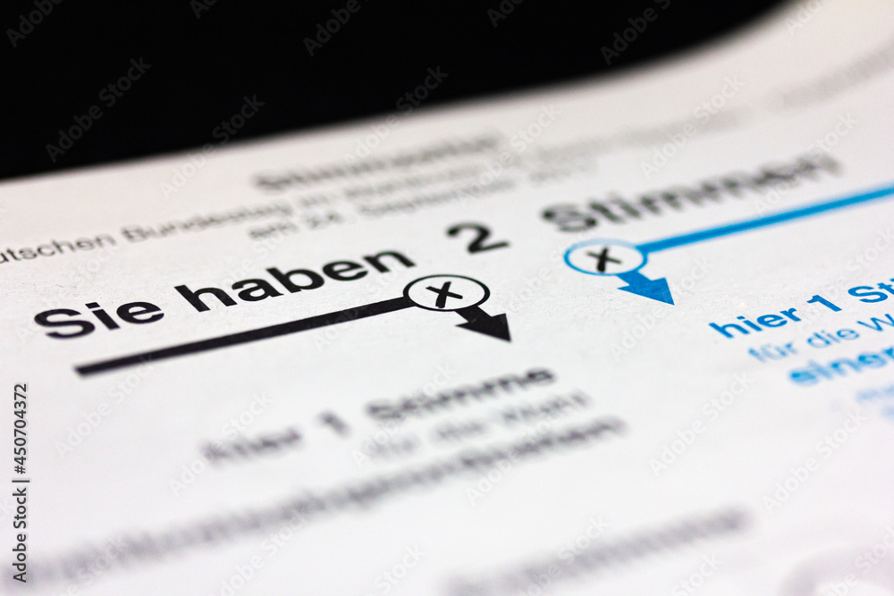 Deutschland, Sonntag, 26. September 2021, Wahlzettel für Bundestagswahl