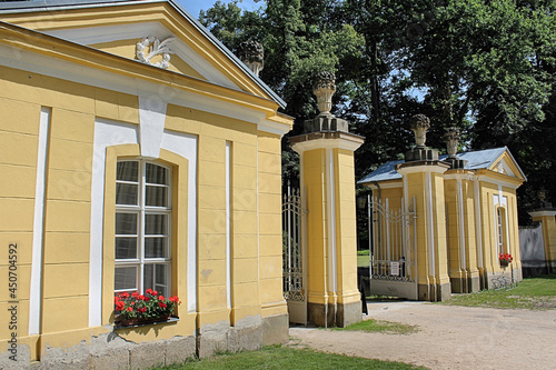 Eingang Schloss Neschwitz photo