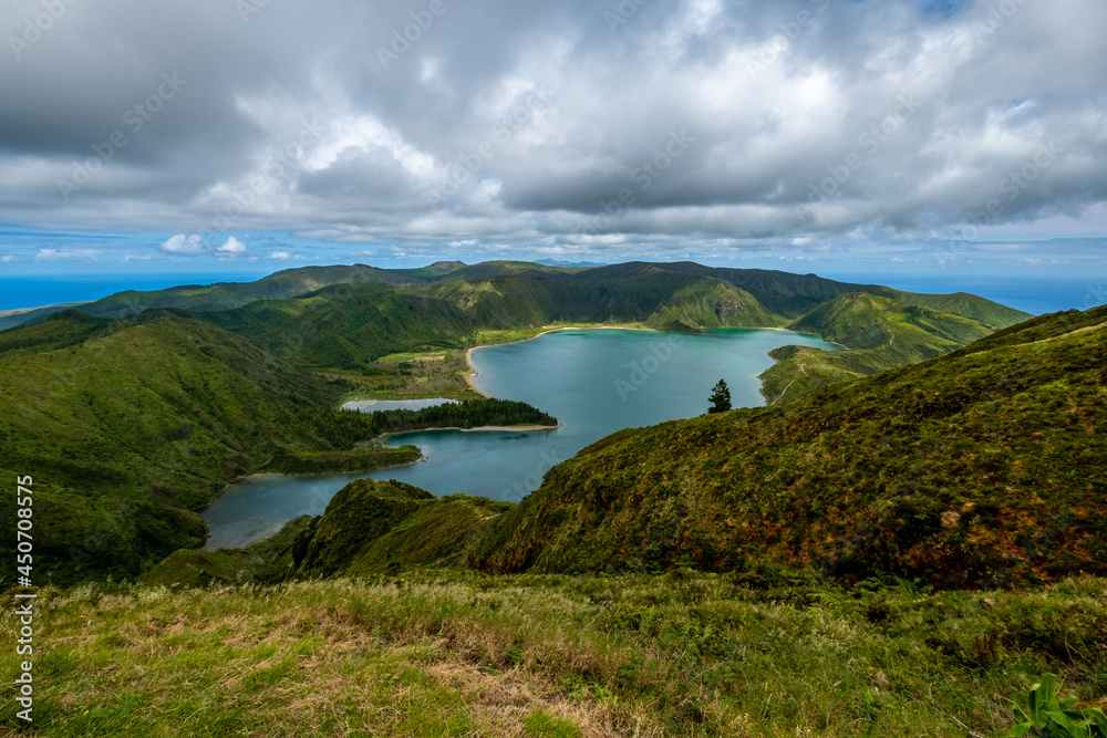 Spetacular view over the landscape on Lagoa do Fogo - 
