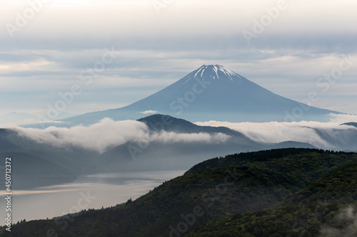 富士山と芦ノ湖と雲海