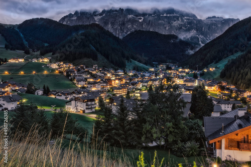 Dolomites Val Gardena, mountain valleys © oreundici