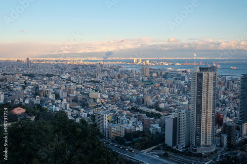 Cable car with a clear view of downtown Kobe, Japan 일본 고베 시내가 한눈에 보이는 케이블카 © daewoong