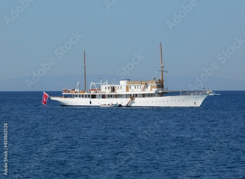 An old luxury yacht off the coast of Glyfada in Attica, Greece © Konstantinos