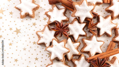 gingerbread cookies for traditional christmas