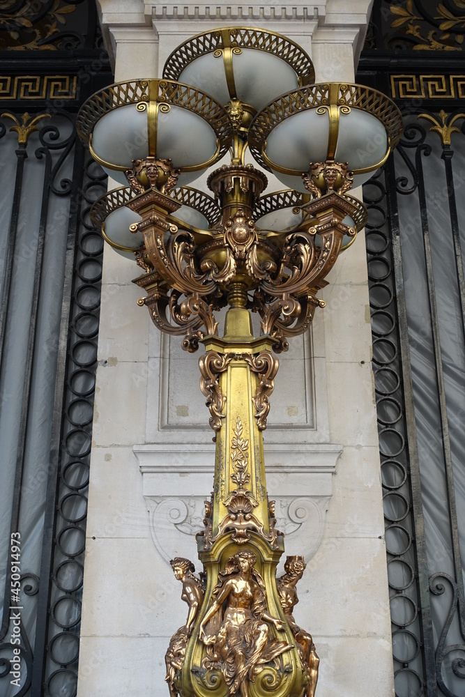 Lampadaire luxueux à Paris Lampadaire luxueux à Paris