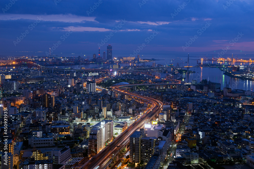 Obraz premium 大阪市港区の街並み