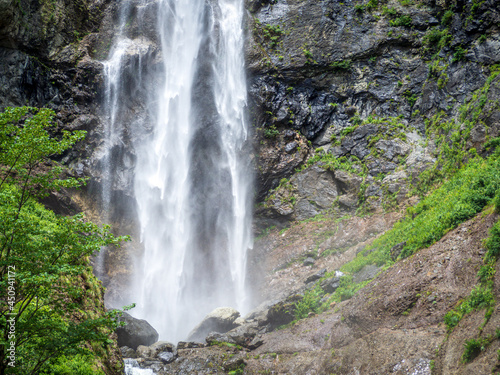 白山白川郷ホワイトロード沿いのふくべの滝