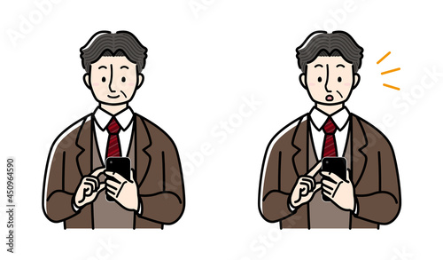 スマホを操作しながら何かに気づくビジネスマン（上半身ver.）