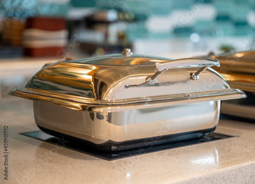 Fotografi buffet food warmer containers on the table