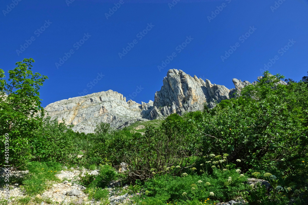 Randonnée dans le Vercors en France, la grande et la petite Moucherolles et le col des 2 sœurs