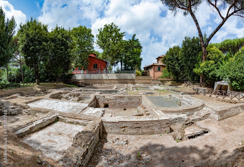 Φωτογραφία Capo di Bove is an archaeological site on the Appian Way on the outskirts of Rome, Italy