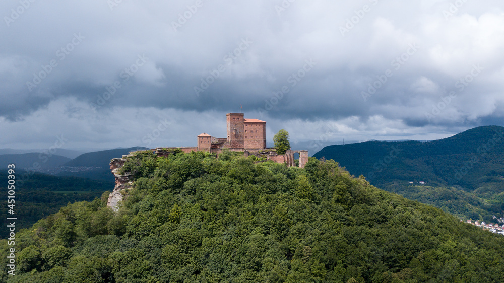 Reichsburg Trifels Burgenlandschaft Pfalz Reichsburg Trifels Burgenlandschaft Pfalz