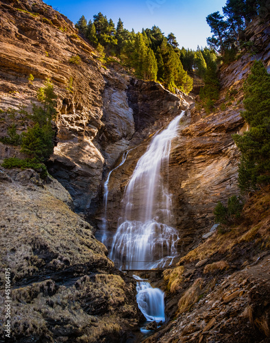 Fototapeta Naklejka Na Ścianę i Meble -  Waterfall of Ardones