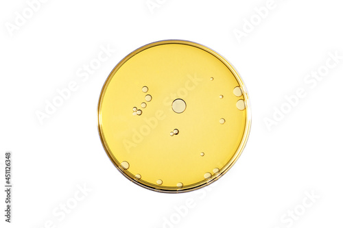 Foto Abstract oil circle bubbles in a petri dish top view