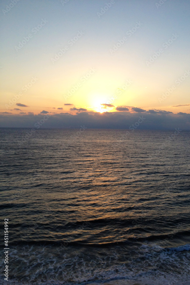 Fototapeta premium Sunset over the Japanese sea