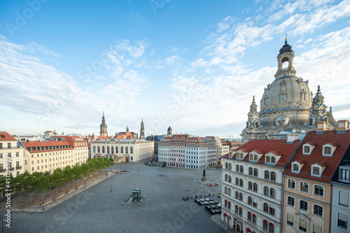Dresden mit Platz vor der Frauenkirche