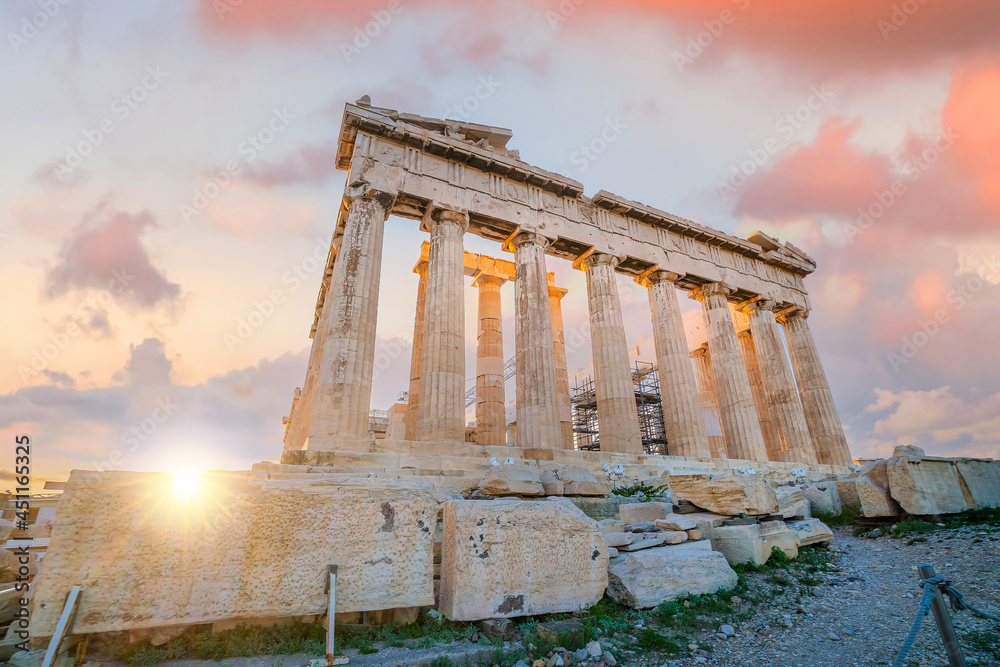 Naklejka premium Parthenon temple at Acropolis Hill in Athens