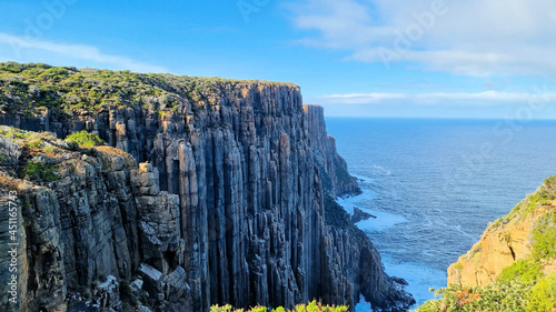 Φωτογραφία Rugged Coastline and diorite cliffs at Cape Raoul on the Tasman Peninsula Near the Ocean