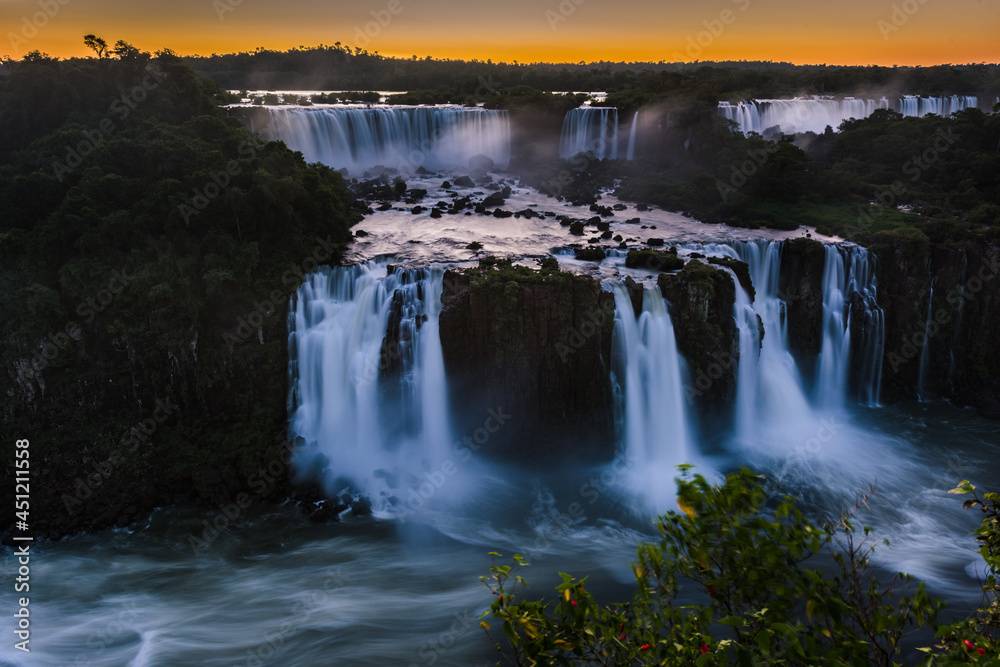 Fototapeta premium Iguazu falls at sunset