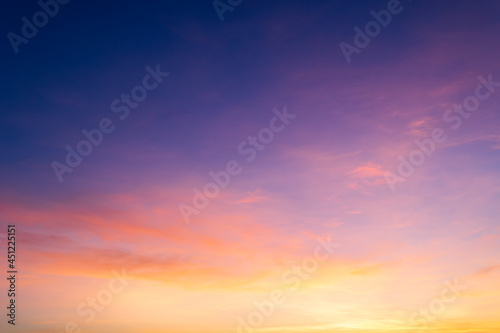 Valokuvatapetti sunset sky with clouds