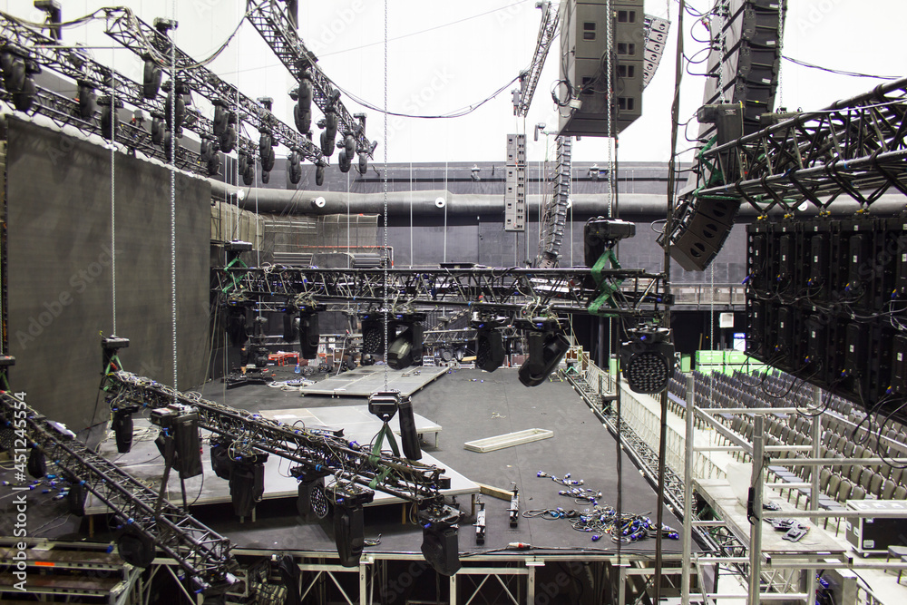 Installation of professional sound, light, video and stage equipment ...