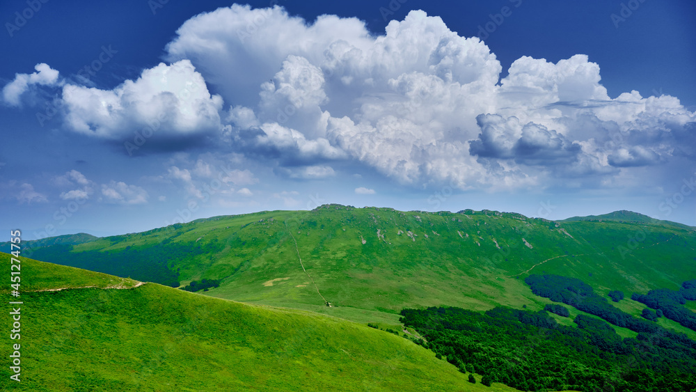 Widok z góry Tarnica w Bieszczadach