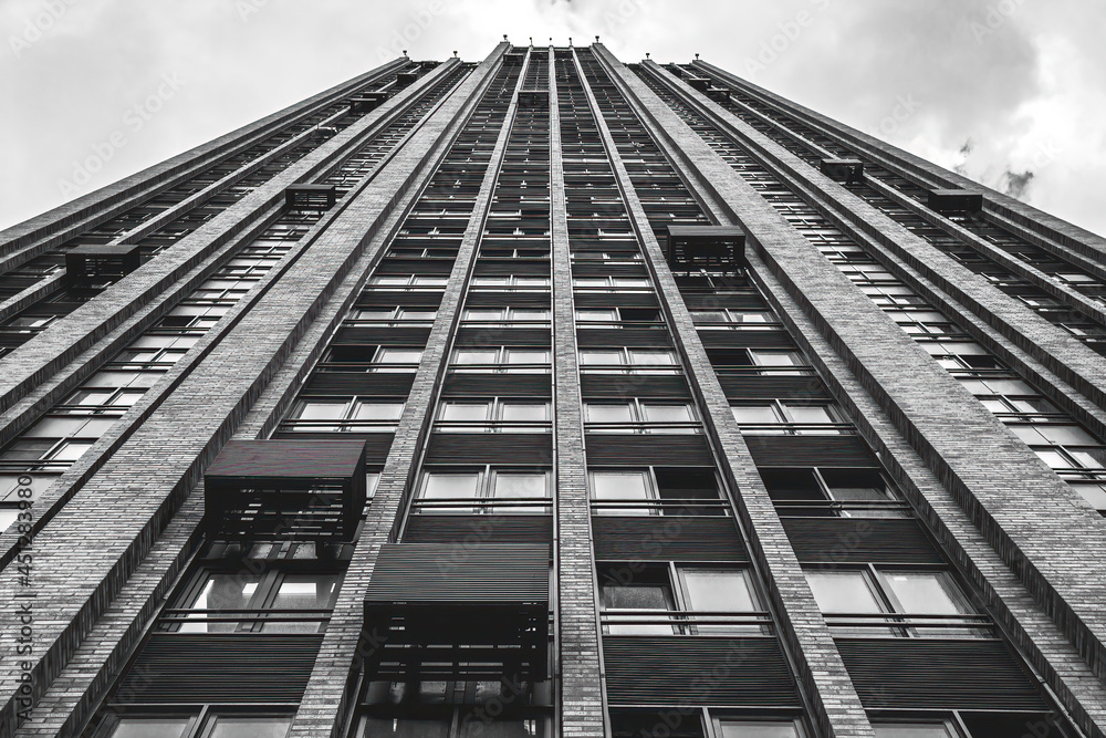 Fototapeta premium skyscraper - modern office building in the downtown of the city