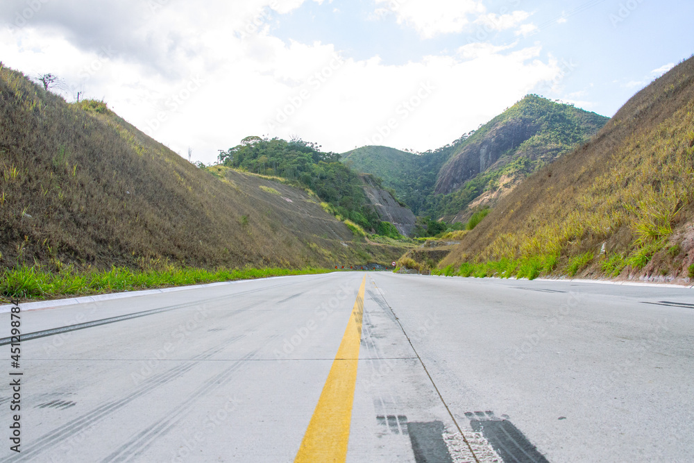 Obraz premium Road - BR-381 - Belo Horizonte -> Ipatinga / MG / BRAZIL