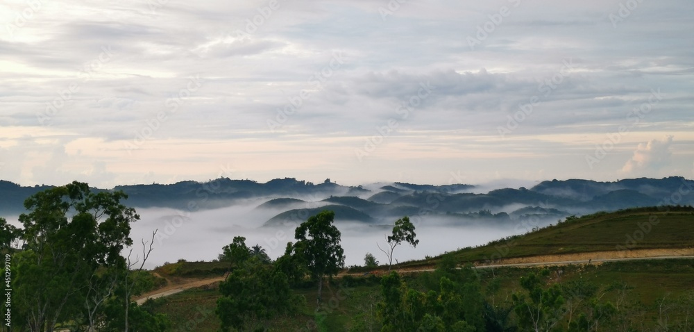 Naklejka premium Sea of Clouds over Libo Hills