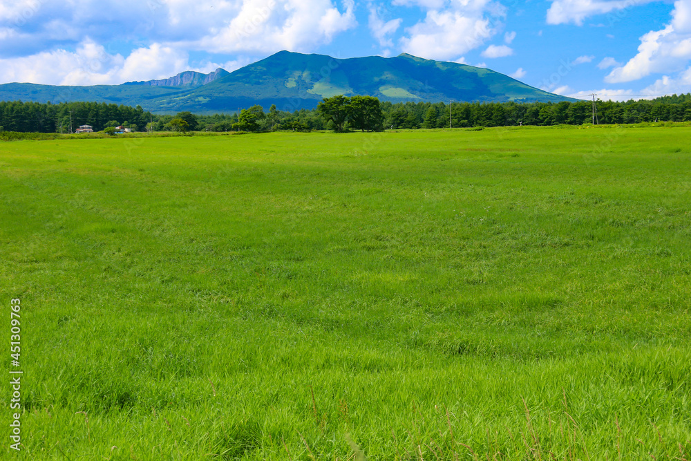 Fototapeta premium 裏摩周 西別岳のある風景