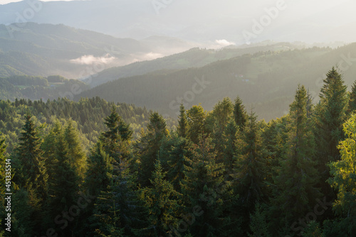 Dolina potoku Czercz, Beskid Sądecki, Piwniczna-Zdrój. Widok z Eliaszówki