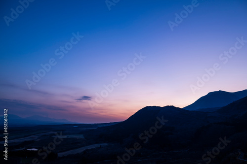 久住高原の夕景（大分県 九重連山） © kai