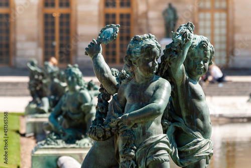 Ogrody pałacu Wersalskiego - Paryż, Francja