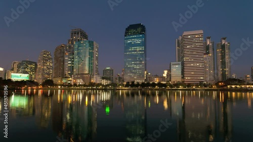 Wallpaper Mural BANGKOK CITY SKYLINE  - TIMELAPSE Torontodigital.ca