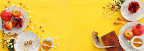 Wallpaper Mural Rosh hashanah (jewish New Year holiday) concept. Traditional symbols Torontodigital.ca